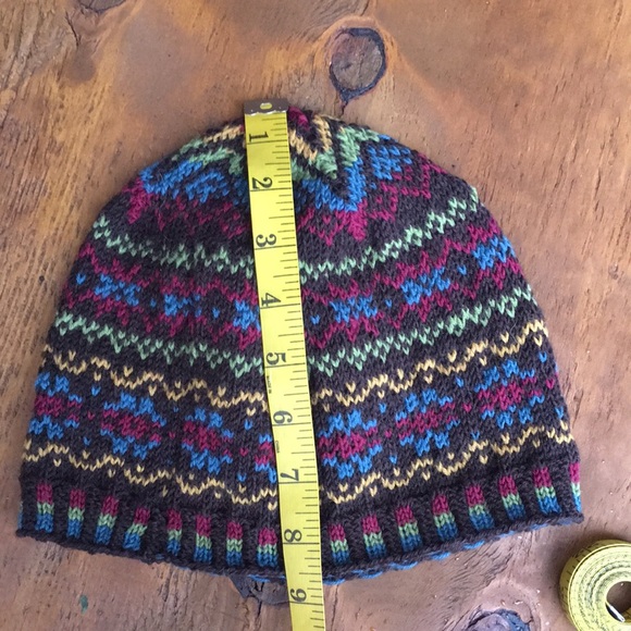 Hand Knit Nordic Hat/Toque/Beanie - Picture 6 of 6